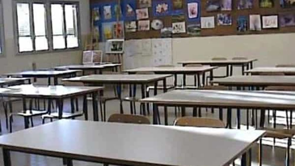 Covid-19, l'Anci Campania chiede di rinviare la riapertura delle scuole al 28 settembre