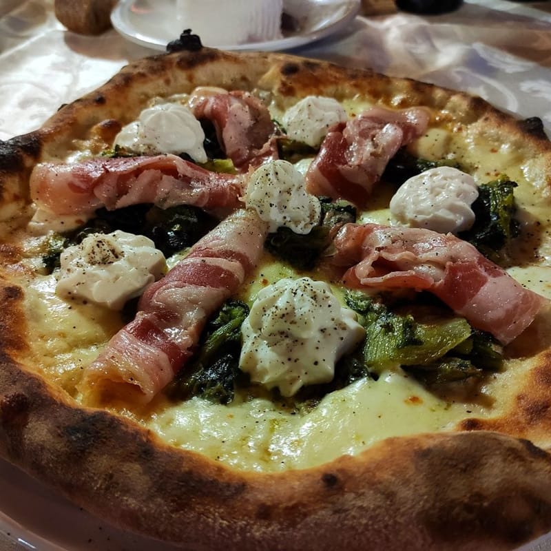 Dalla fratacchiona alla cinghialona: le pizze Gourmet “ispirate” a De Luca