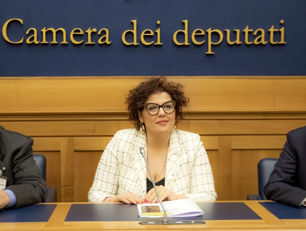 Manutenzione stradale, la deputata Bilotti scrive al ministro De Micheli