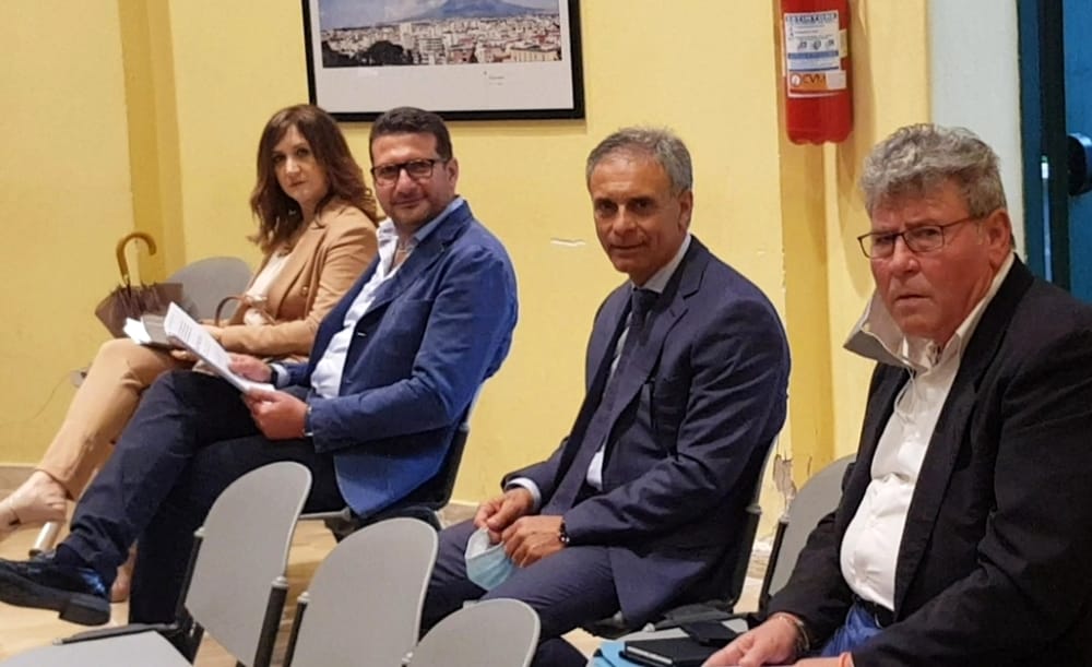 Attività commerciali in crisi, chiesta convocazione di un consiglio comunale straordinario a Scafati