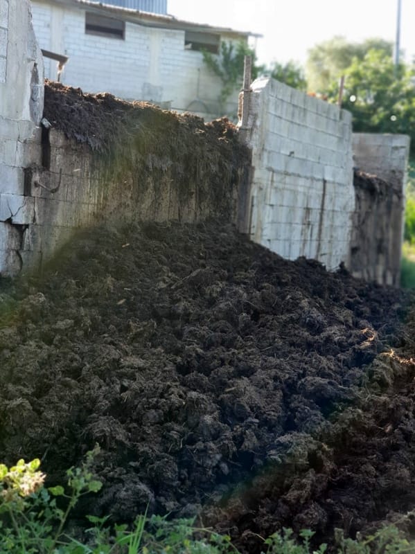 Smaltimento illecito di rifiuti in un allevamento, a Palomonte: sequestro e denuncia