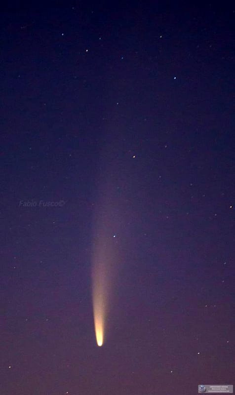 Due notti insonni e sguardo al Cielo: Fusco “cattura” la cometa, le foto