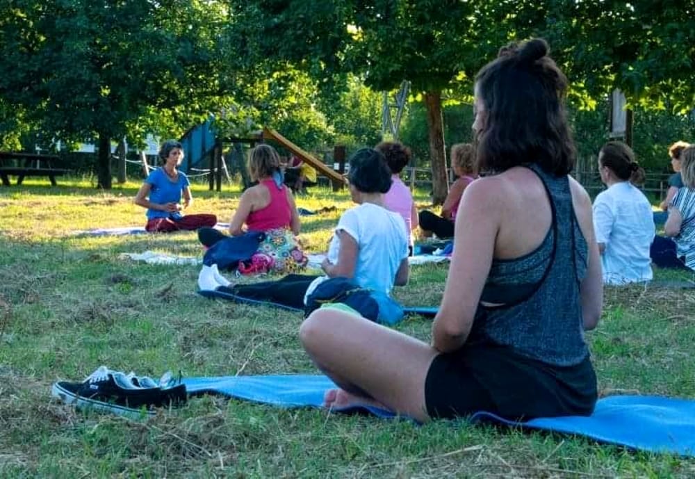 Natura e relax: Pontecagnano ospita lezioni di yoga al parco ecoarcheologico