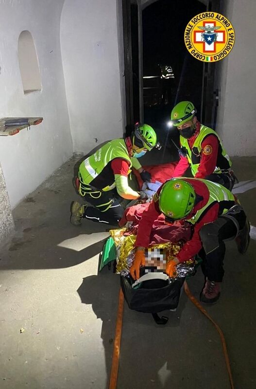 Cade in un dirupo sui Monti Picentini: 38enne salvato dal Soccorso Alpino