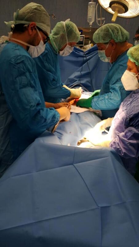 Eccellenze sanitarie: delicato intervento riuscito in Ortopedia, al Ruggi