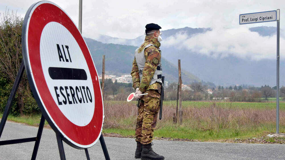 Covid-19 e aree a rischio: la Campania potrebbe restare zona rossa