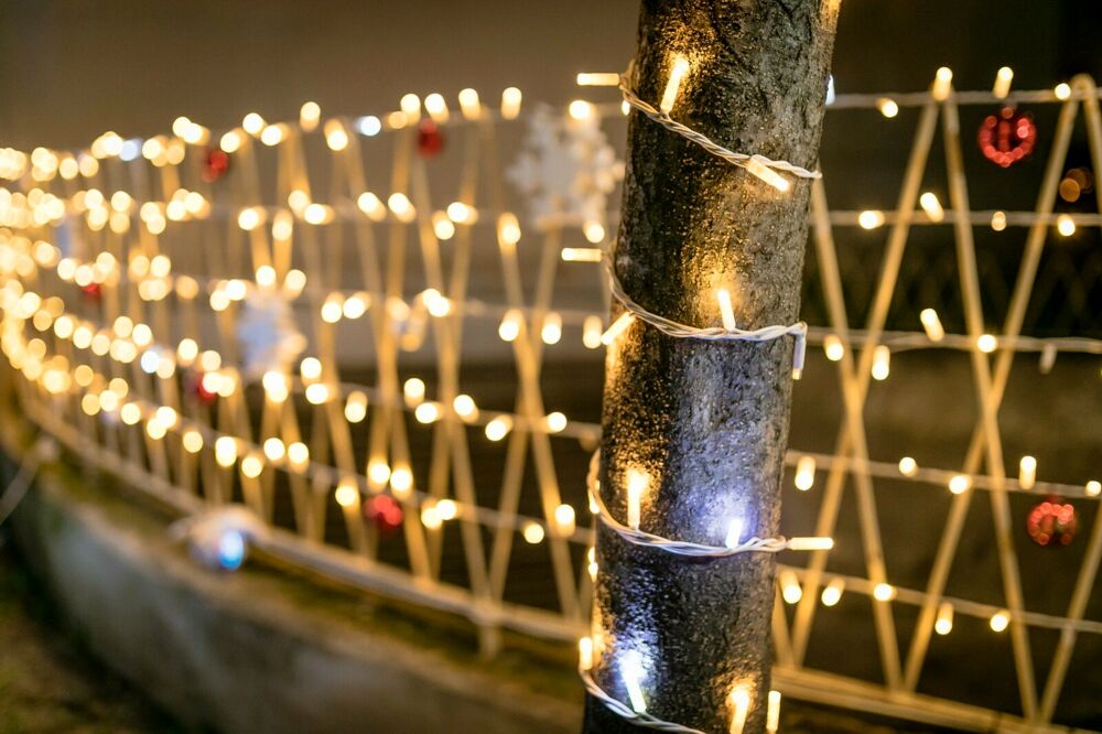 Ritornano le luminarie artistiche a Bellizzi: l’abbraccio del Natale al tempo del Covid