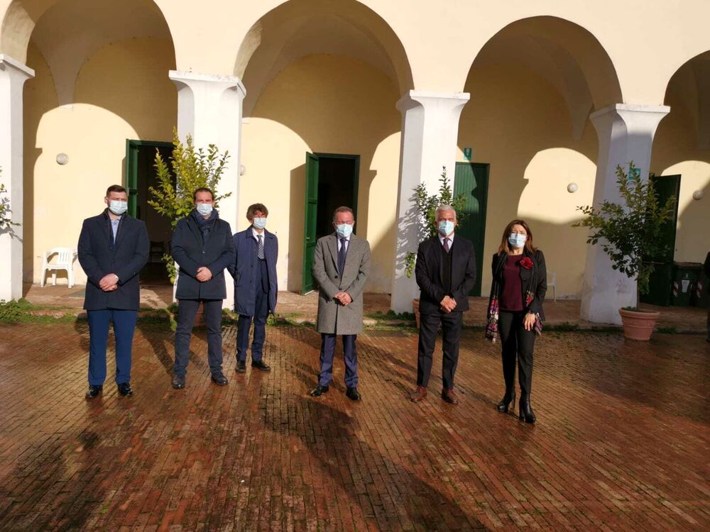 Covid-19 a Salerno, il Rotary Est dona 1300 mascherine alla casa albergo “Immacolata Concezione”