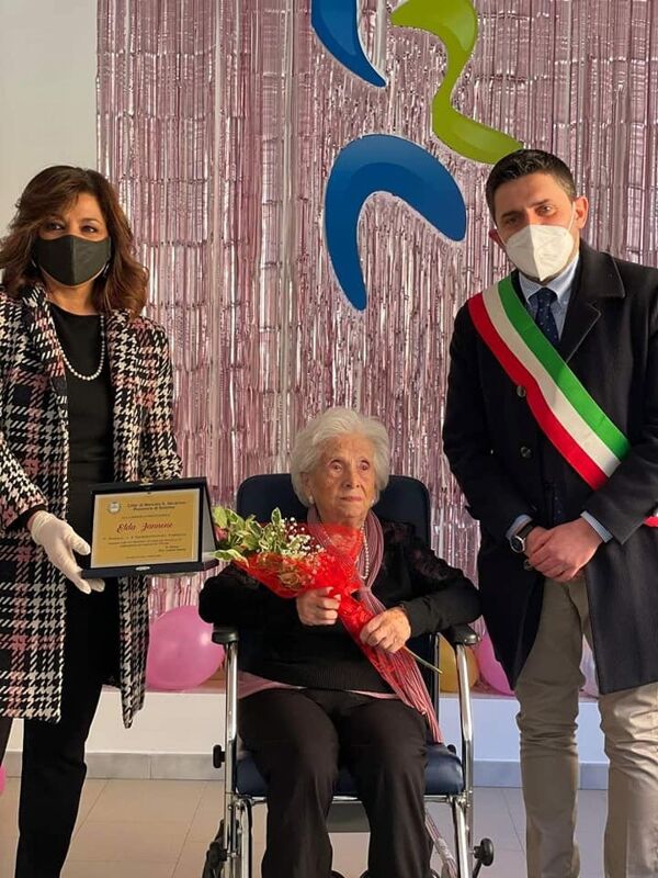 Mercato San Severino: festa grande per la nonnina centenaria