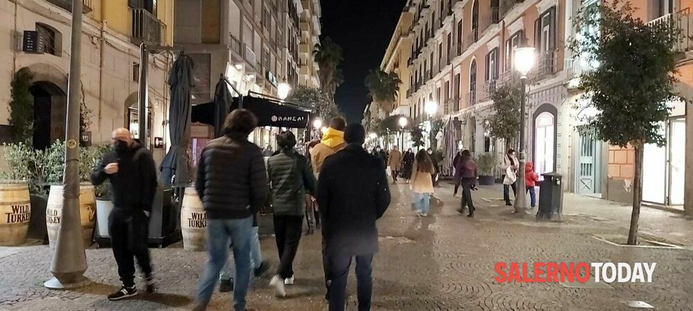 Carnevale a Salerno, passeggiata serale sul Corso: in azione la Protezione Civile