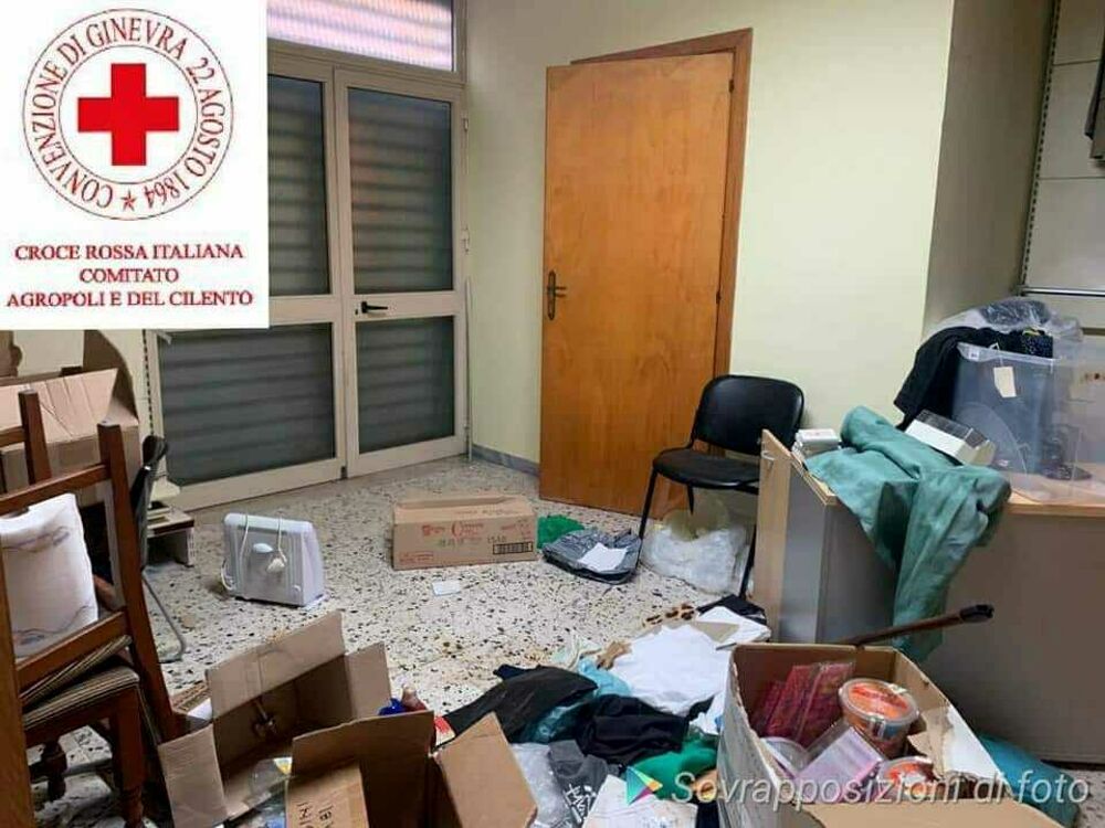 Furto nella sede della Croce Rossa di Agropoli: rubati vestiti per neonati e bimbi