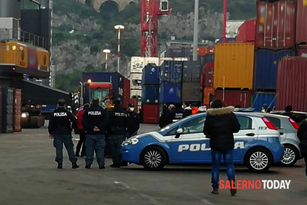 Blitz anti-clandestini al porto di Salerno: ispezionati i container di una nave