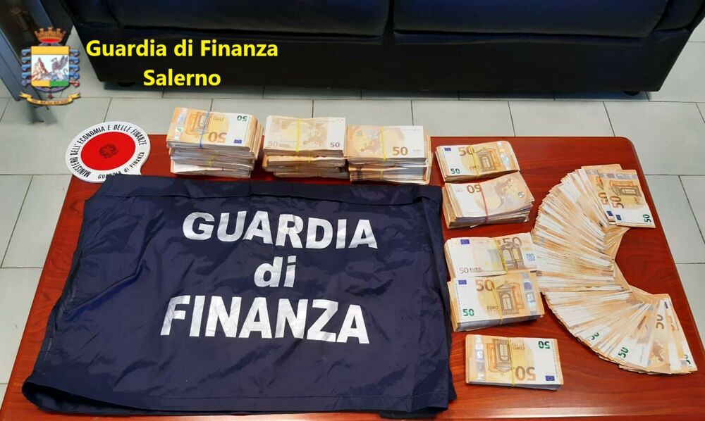 Evasione fiscale a Capaccio, blitz della Finanza: sequestrato oltre un milione di euro