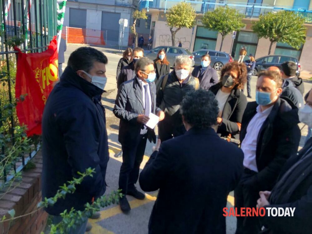 Bellizzi, vertenza Maccaferri: gli operai incontrano sindaco e deputati