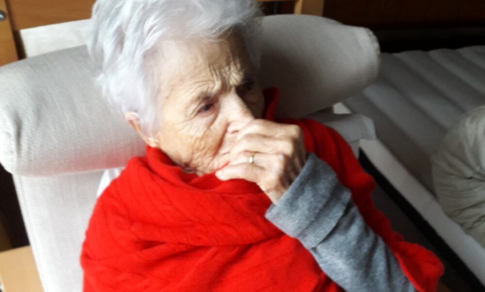 Covid-19 a Salerno, anziana di 101 anni attende ancora il vaccino
