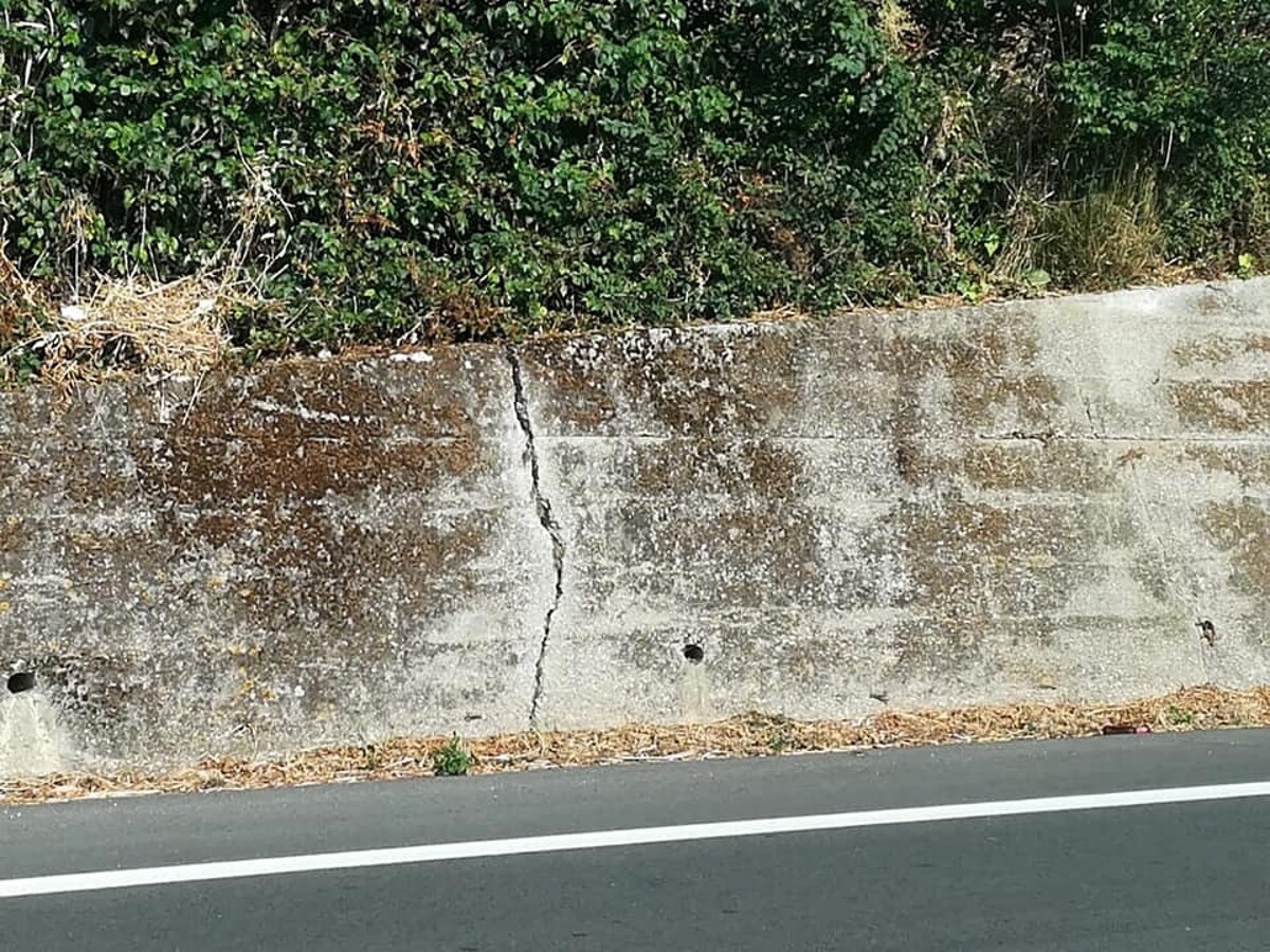 Muro pericolante, code e disagi sulla Cilentana: Coppola sollecita Anas e Prefetto