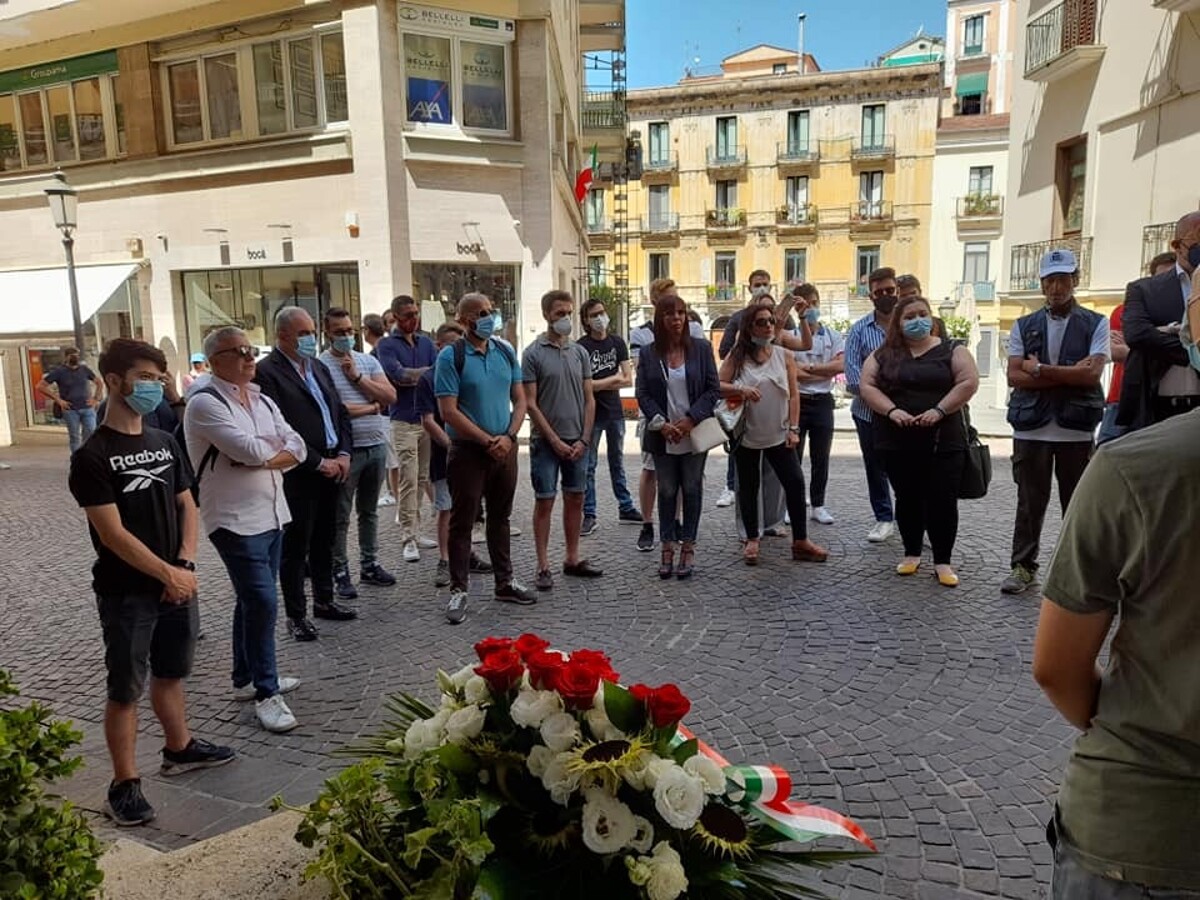 Salerno, Fratelli d’Italia e Gioventù Nazionale ricordano Carlo Falvella