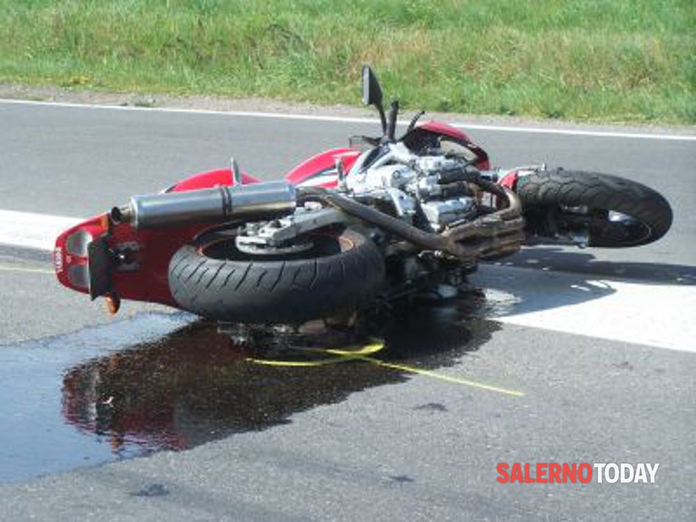 Incidente stradale ad Acciaroli: ferito un motociclista