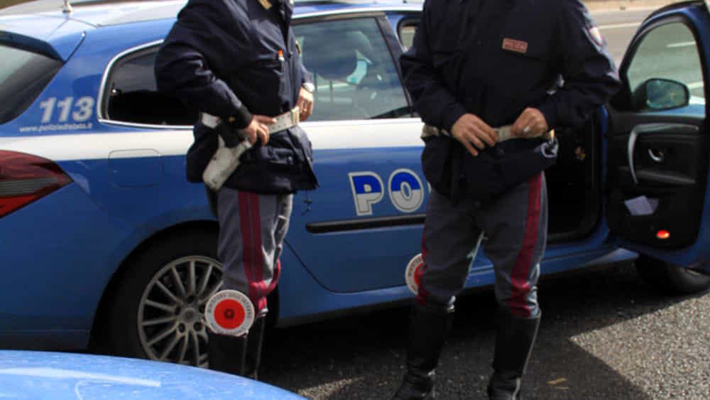 Colpo milionario alla Banca Campania Centro: i ladri entrano dalle fogne