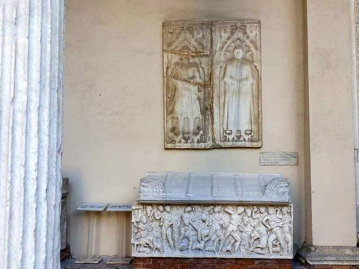 Gaitelgrima, il duca Guglielmo e la farfalla dorata del 4 agosto: la leggenda al quadriportico del Duomo di Salerno