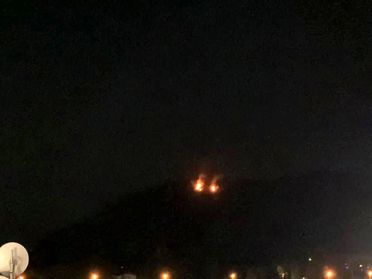Incendio sulla “Molpa” a Palinuro, ingenti i danni: si cercano lampade cinesi
