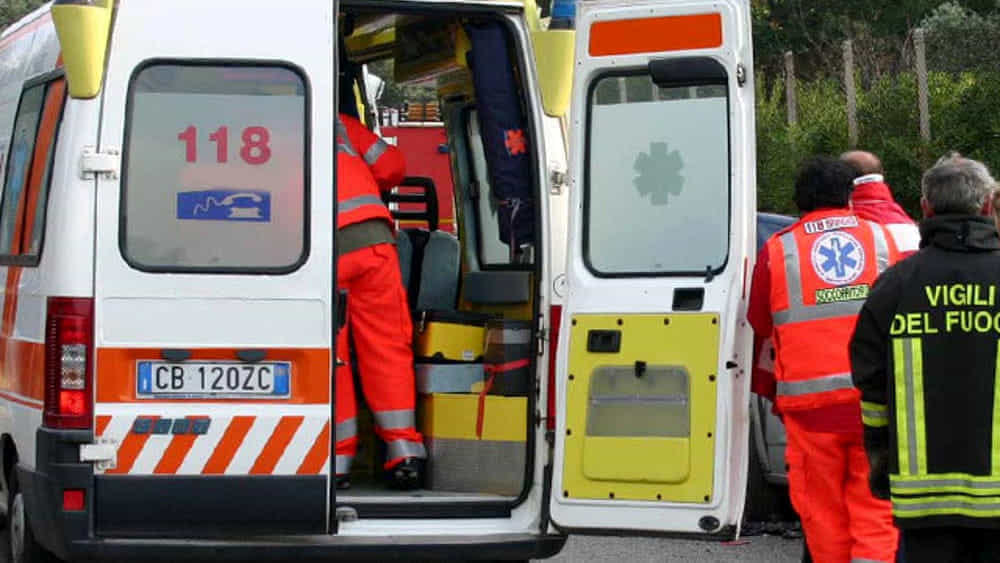 Incidente tra auto e moto a Castellabate: un ferito in ospedale