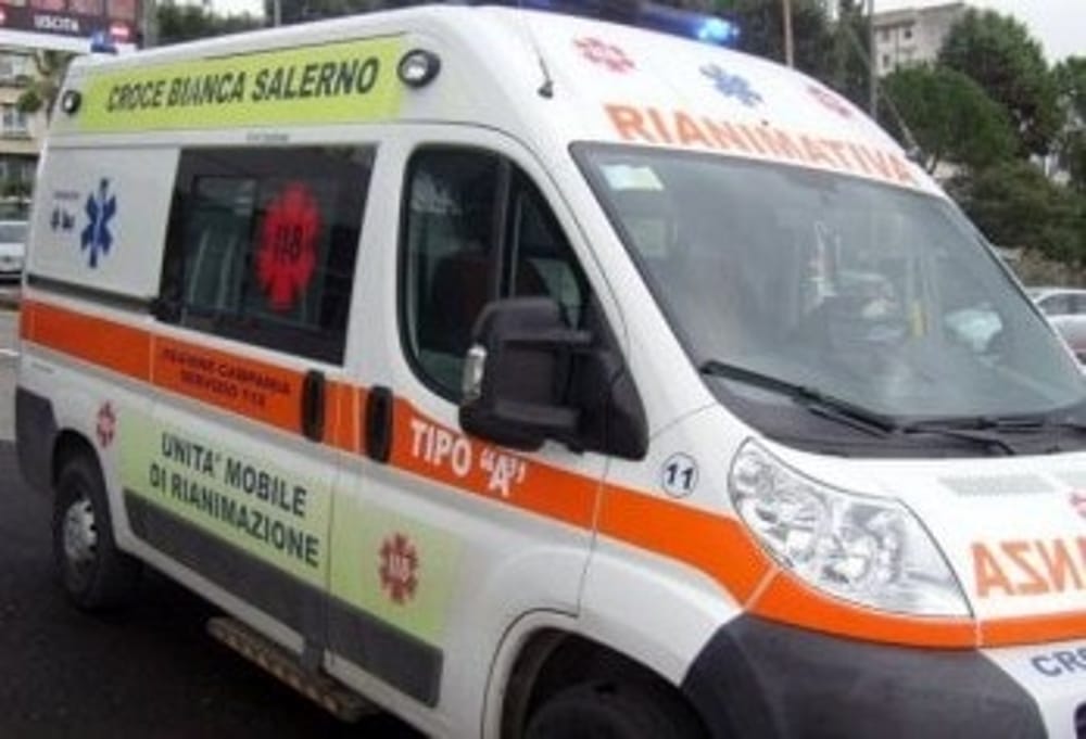 Incidente sul lavoro a Pagani: operaio cade dall’impalcatura, è ferito