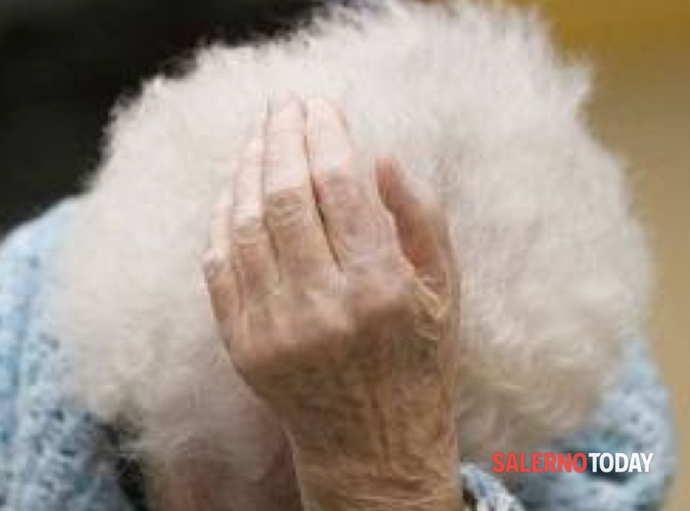 Scippa la collanina ad un’anziana a Scafati: ladra arrestata, si cerca il complice