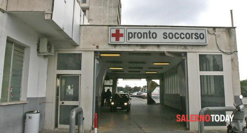 Malore a Pastena, si accascia in strada: soccorso e condotto in ospedale
