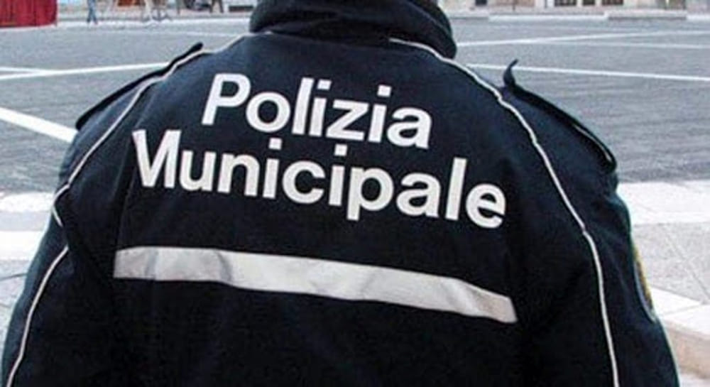 Covid-19: agente della Polizia Municipale contagiato a Salerno, al via la ricostruzione dei contatti