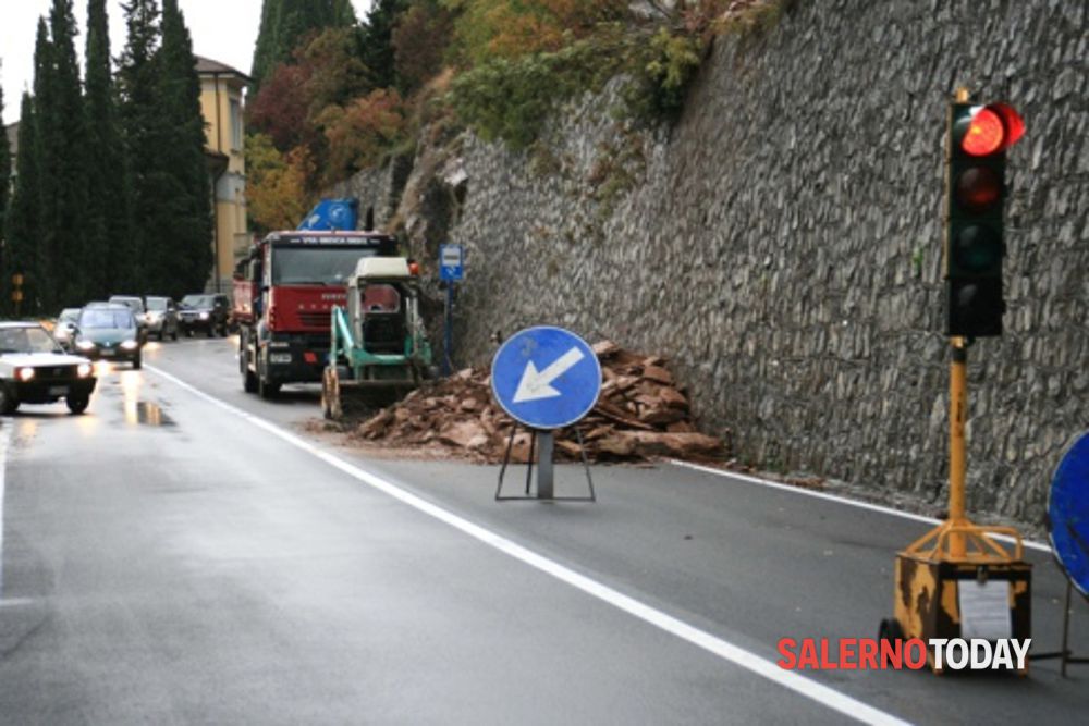 Strada Statale Amalfitana: rimosso il senso unico alternato tra Cetara e Vietri