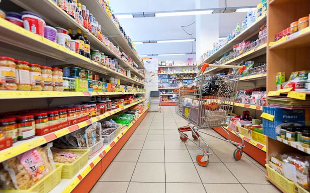 Rapina armata in un supermercato a Battipaglia: è caccia a due banditi