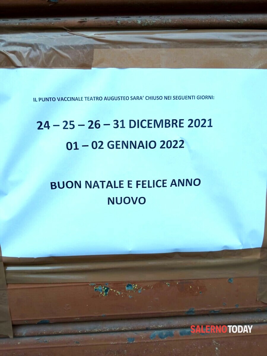 Salerno, centro vaccinale chiude durante le festività