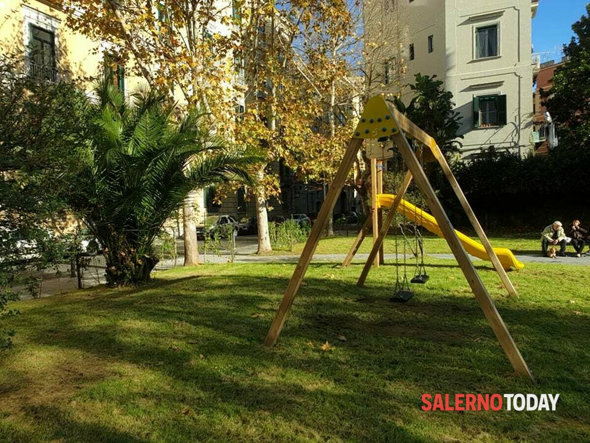 Salerno: Piazza Alario riaperta al pubblico, ma una parte resta chiusa