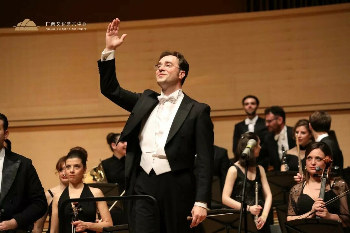 Concerto di Capodanno a Pagani: su il sipario con l’Orchestra Filarmonica Campana