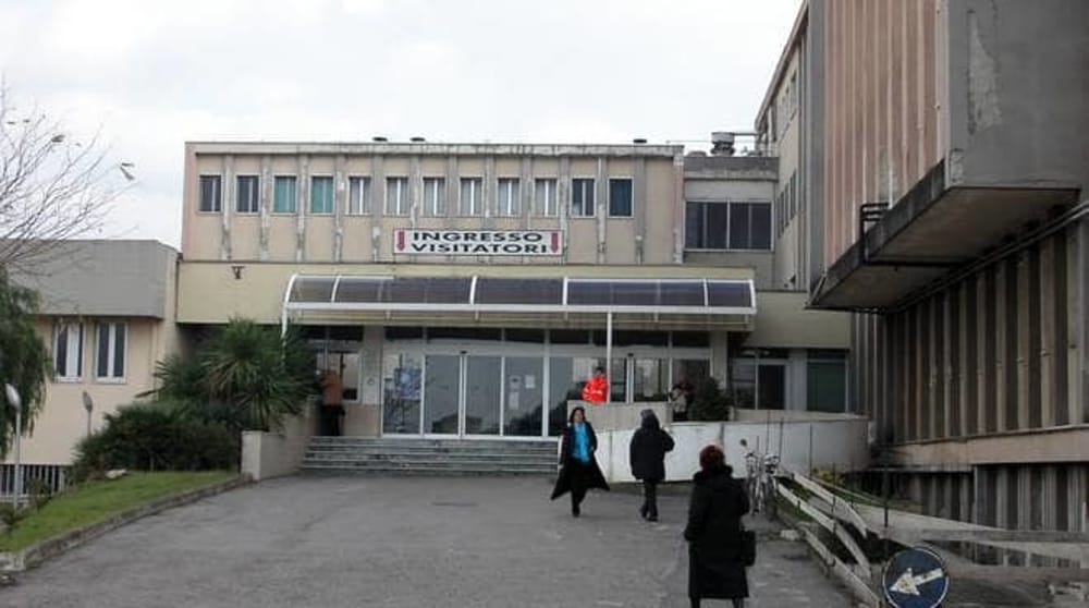 Muore ex infermiere all’ospedale di Battipaglia: la figlia chiede chiarezza, 11 medici indagati