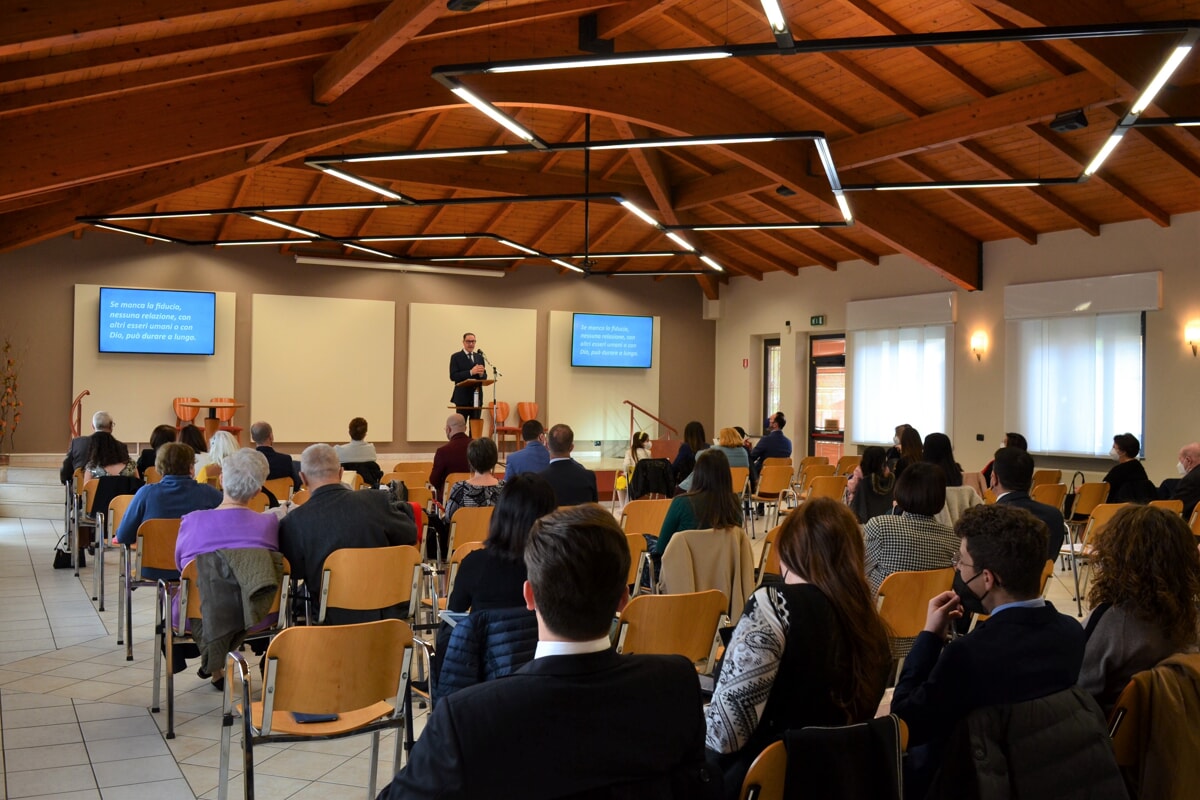 “Finalmente insieme”: dopo 2 anni di pandemia i Testimoni di Geova della provincia di Salerno tornano alle riunioni in presenza