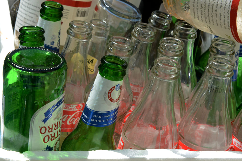 Stop alla vendita di bevande in vetro nel weekend a Salerno: ecco l’ordinanza