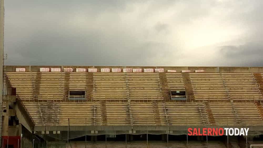 Stadio Arechi, la chiusura della Curva nord diventa un caso: “È una vergogna”