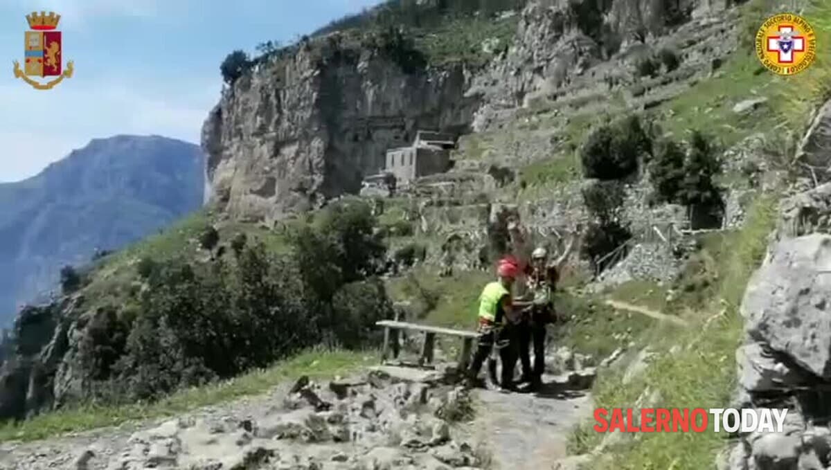 Soccorso alpino in azione sul “Sentiero degli Dei”: il video