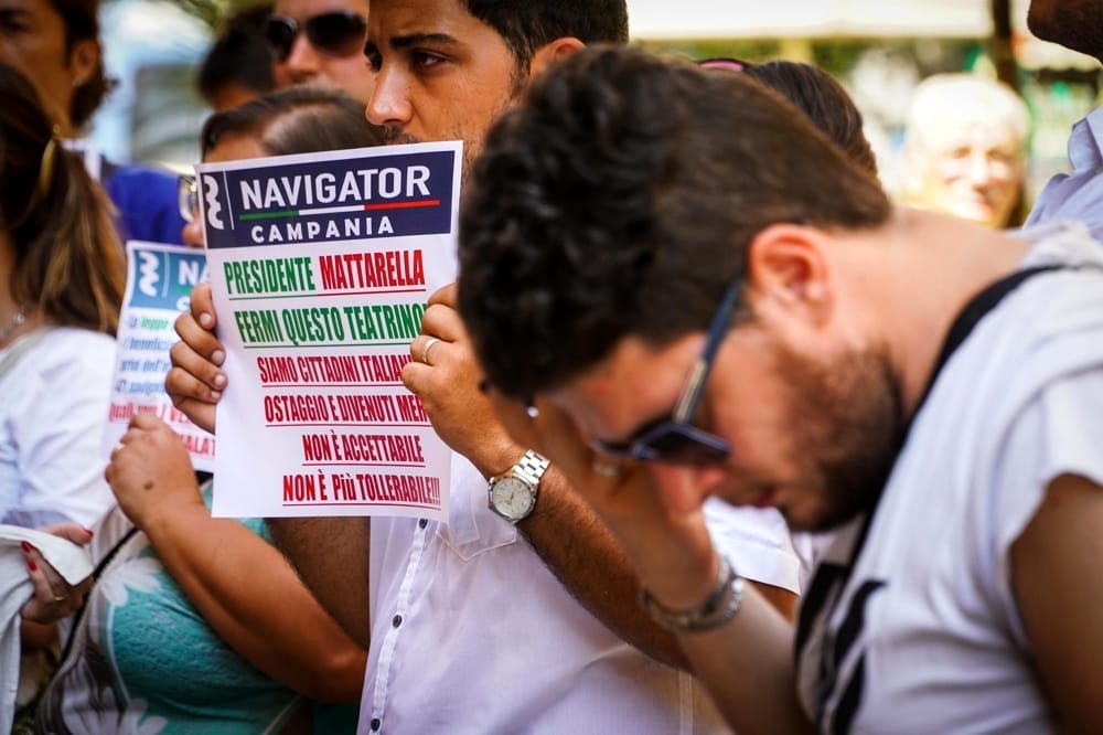 Navigator campani, il M5S: “Ostaggi della cattiva politica regionale”