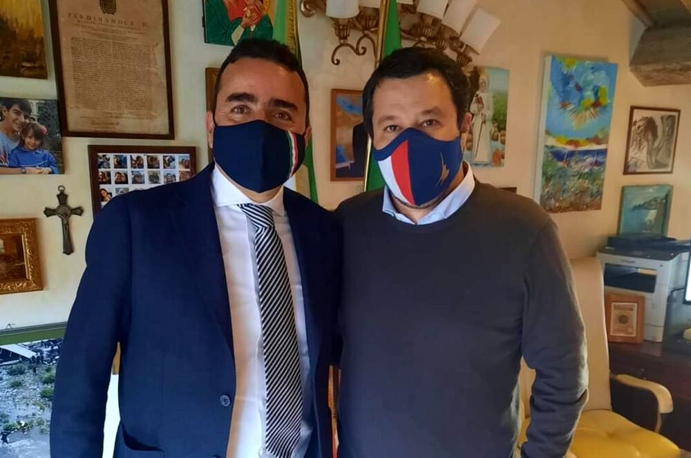 Sbarco di 387 migranti a Salerno, l’ira della Lega: “Colpa del Pd, con Salvini al governo non accadrà più”
