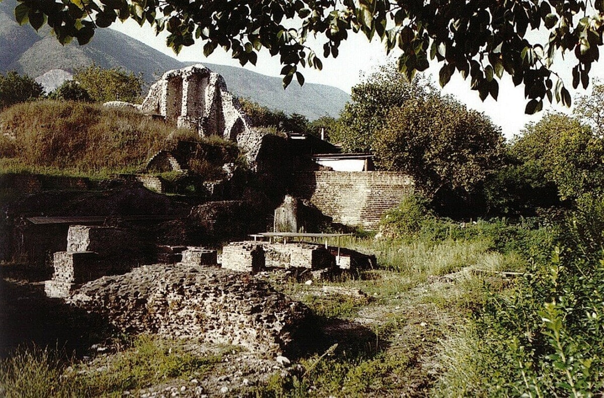 Nuceria Alfaterna, al via le operazioni di pulizia e restauro del Teatro ellenistico-romano