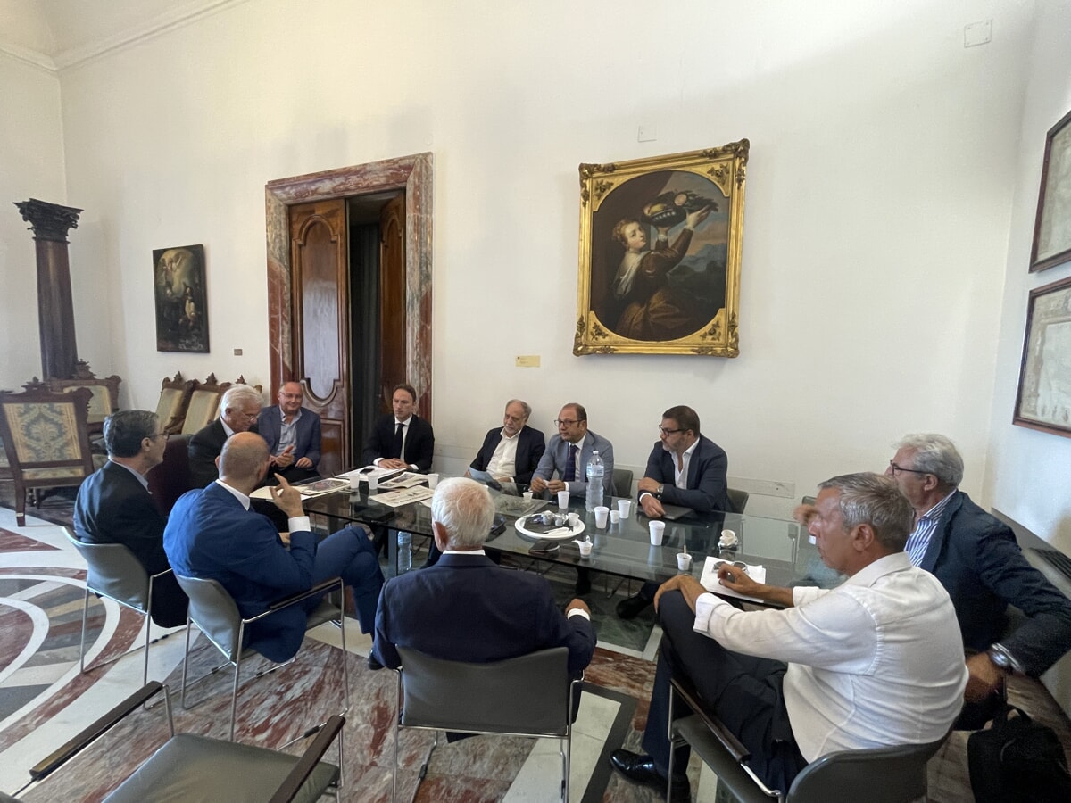 Tribunale di Salerno, parla Piero De Luca (Pd): “Restituiamo l’immobile alla comunità”, l’ira di Lambiase