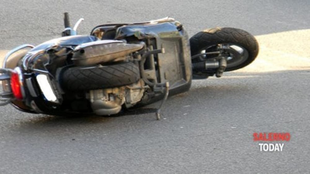 Incidente tra moto e minivan a Camerota: un ferito