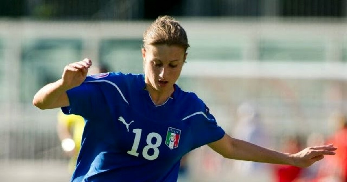 La cilentana Elisa Lecce nel libro sulla storia della nazionale femminile di Calcio
