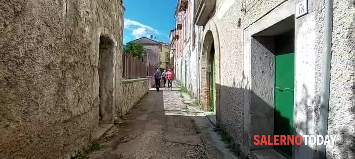 VIDEO | Panettiere ucciso a Giffoni: l’arrivo dei carabinieri