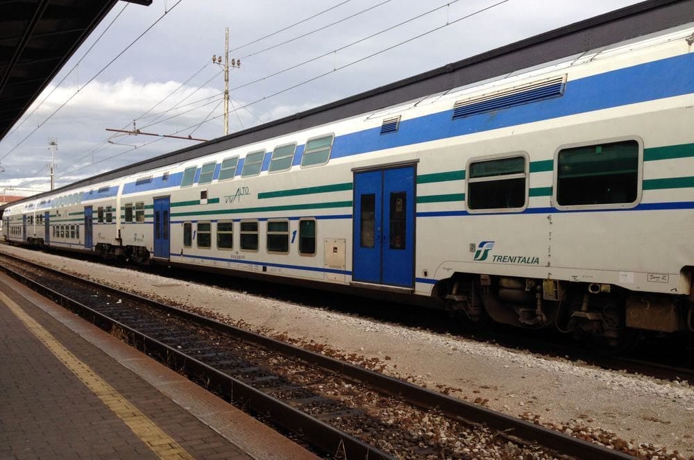 Lavori sulla linea ferroviaria: scatta la sospensione tra Torre Annunziata e Nocera