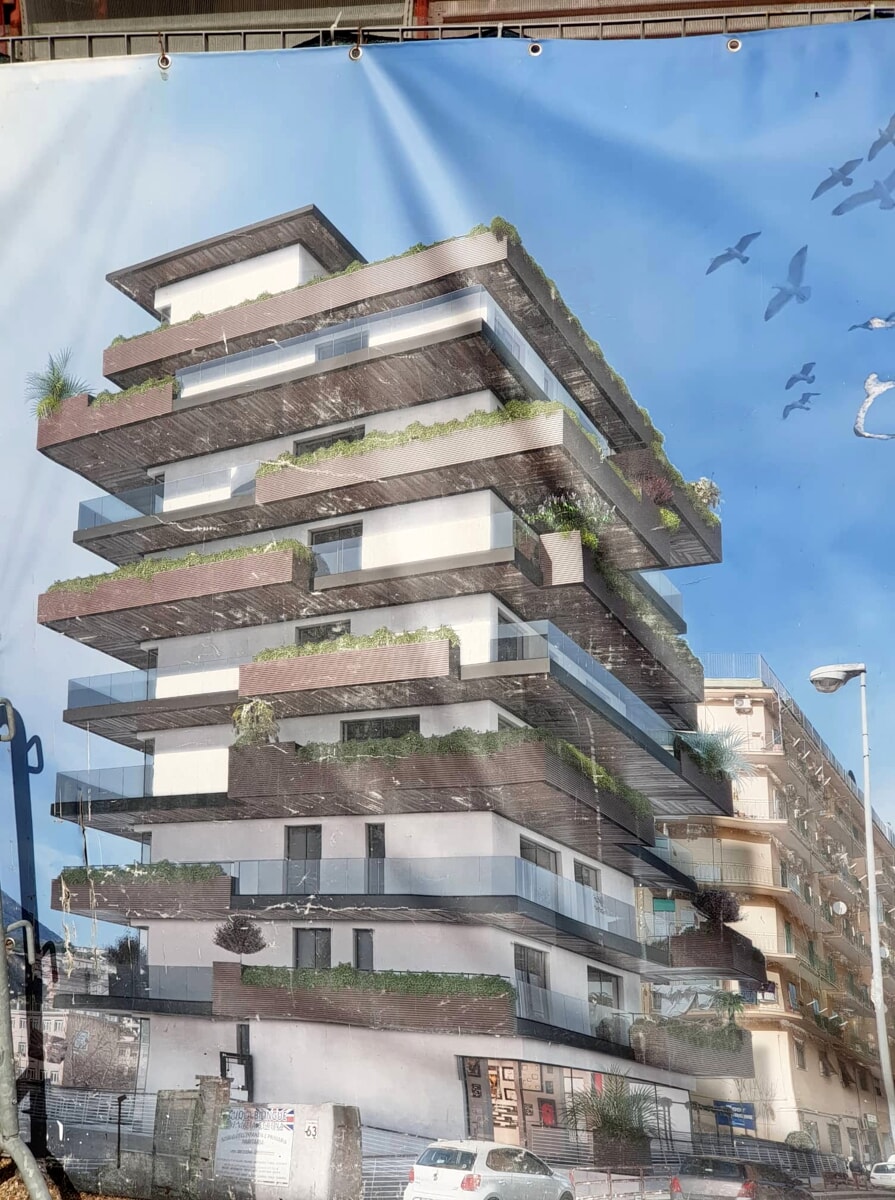 Salerno, in costruzione un palazzo moderno con il giardino verticale