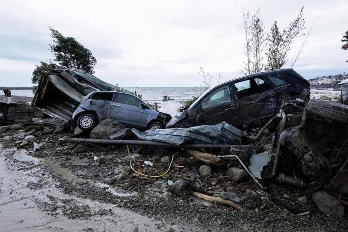 Alluvione ad Ischia: 5 vittime, anche Baronissi in campo